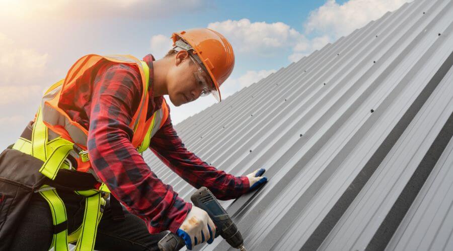 Owens Corning roofing contractor in Lime Springs, IA